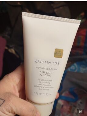 Kristin Ess Weightless Shine Air Dry Crème - White